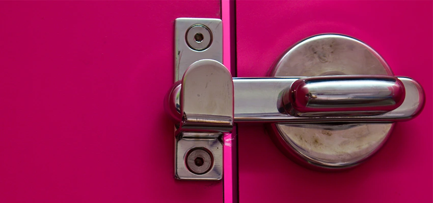 Childproof Gate Lock in Calabasas, California