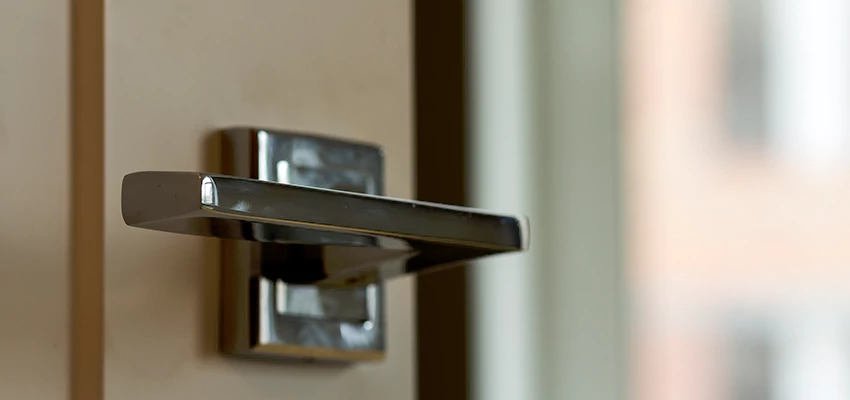 Door Lever Knob Repair in Calabasas, California