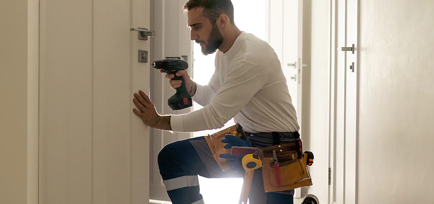 Mailbox Lock Installation Expert in Calabasas, California