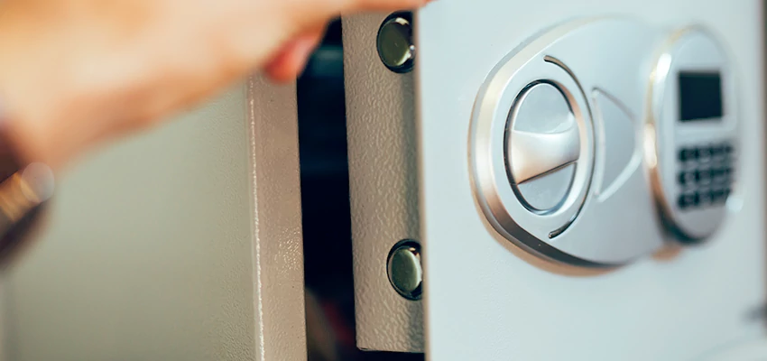 Fingerprint Safe Openers in Calabasas, CA
